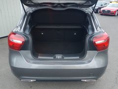 Fahrzeugabbildung Mercedes-Benz A 200d Urban Navi LED SiHz PDC RFK Tempo ePano