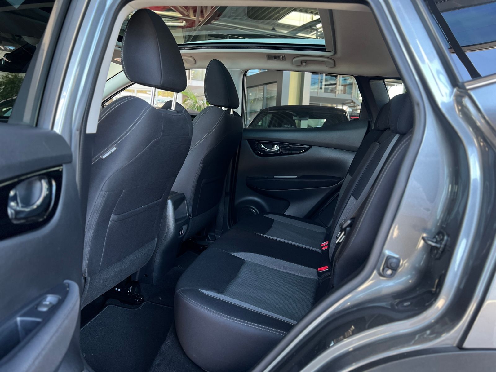Fahrzeugabbildung Nissan Qashqai Zama PANO 360° NAV SHZ ALU