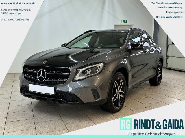 Mercedes-Benz GLA 180 7G Night-Paket Navi SHZ Kamera Freisprec