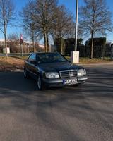 Mercedes-Benz Mercedes Benz W124 CE220 Benzin - Mercedes-Benz CE 220: Coupe