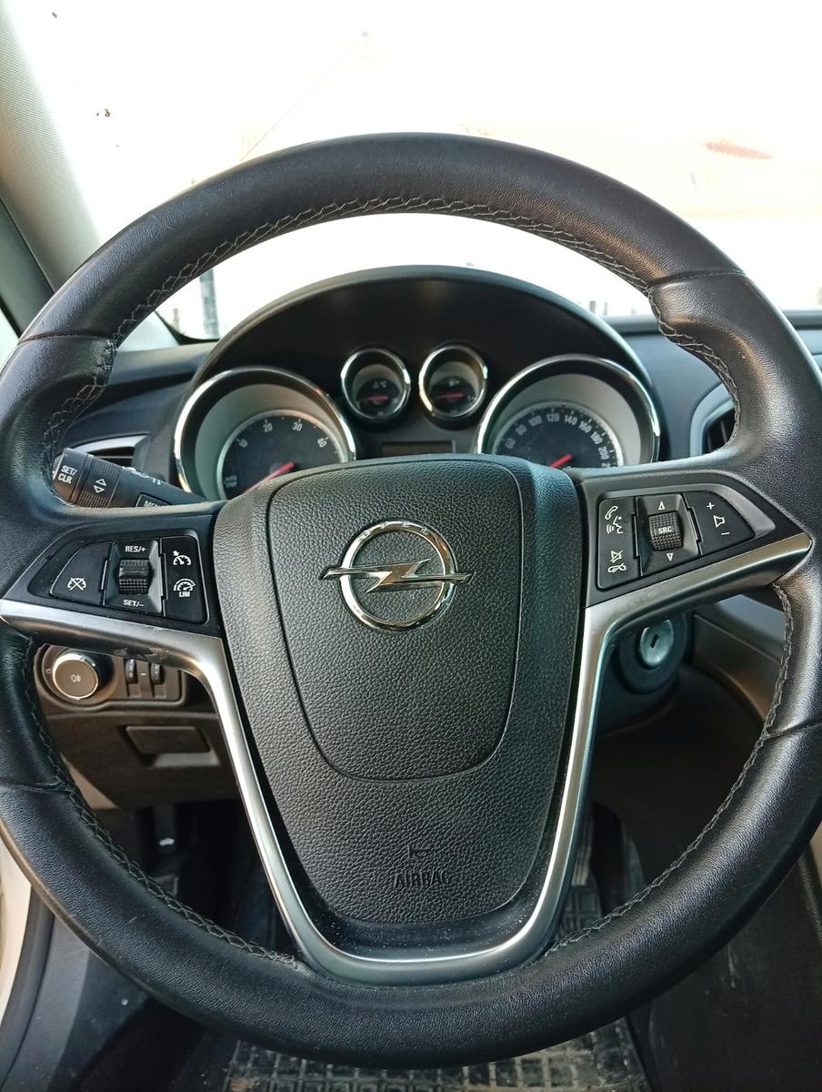 Opel Astra 2015 — двигун 1.598 cm³, 136 HP (100kW)