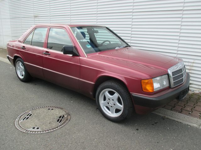 Mercedes-Benz 190 , Limosine EZ.07-1990 mit H - Kennzeichen