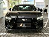 Ford Mustang 5.0 V8 GT Autom. Ford Garantie + 20 Zoll - Ford: 20m