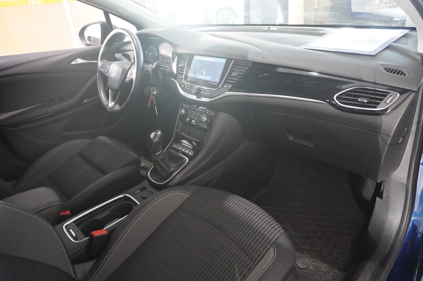 Fahrzeugabbildung Opel Astra K ST 1.2T ELEGANCE NAVI/LED/KAMERA/SHZ/DAB