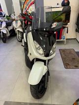 Yamaha X-Max 250 - YAMAHA 250