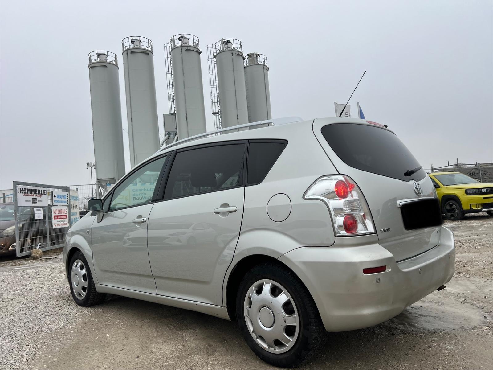 Toyota Corolla Verso 2.2 D-4D