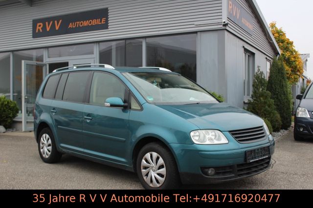 Volkswagen Touran 1.6 Highline, Winterräder, Klima