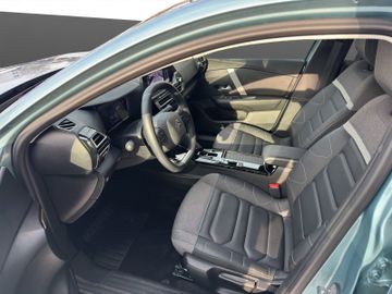 Citroën C4 Shine PT 130 EAT8 Navi+HUD+RFK+Carpaly+LM