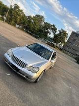 Mercedes-Benz 240 - Mercedes-Benz 240 Benziner Gebrauchtwagen