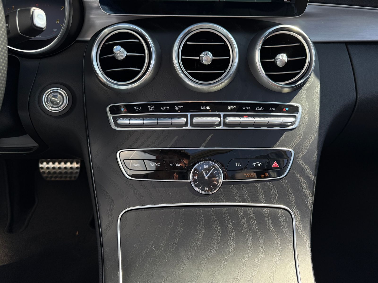 Fahrzeugabbildung Mercedes-Benz C200 AMG-Line LED NAVI ALU