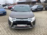 Mitsubishi Outlander 2.4 4WD Plug-In Hybrid AHK Standheizun - Mitsubishi Vorführfahrzeuge