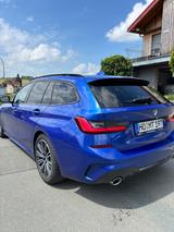 BMW 320dA Touring M Sport LiveCockpit, Pano, Hifi - BMW: Blau, Alcantara, Soundsystem, Kombi
