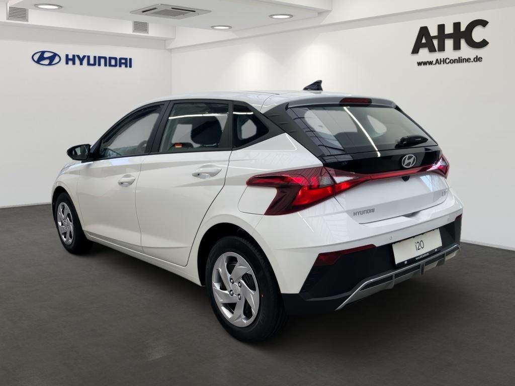 Fahrzeugabbildung Hyundai i20 1.2 5-MT Select Navi SpurH KAM PDC