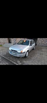 Ford Fiesta 1.3 37 kW Eco-Paket - - gebrauchte Ford Fiesta aus dem Jahr 2001