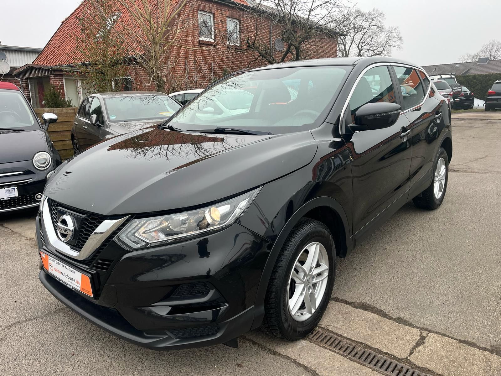 NISSAN Qashqai
