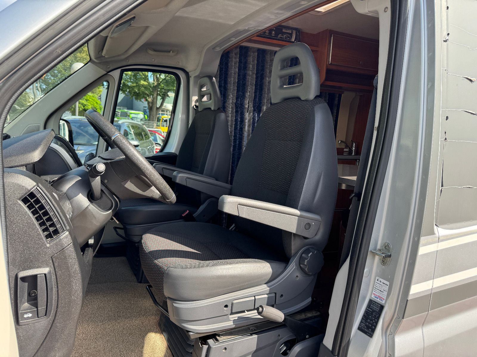 Fahrzeugabbildung Globecar GLOBESCOUT 600 CITROEN TV WC AHK KAMERA NAVI