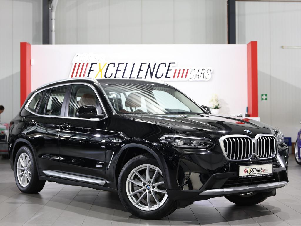 BMW X3 xDrive 20i  BLACK  BROWN  LIVECOCKPITPRO 2023