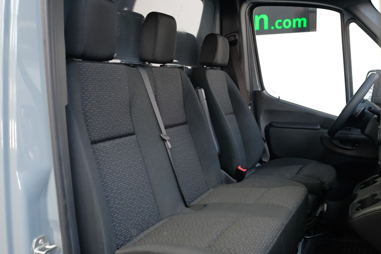 Fahrzeugabbildung Mercedes-Benz Sprinter 319 CDI Koffer Ladebordwand SOFORT