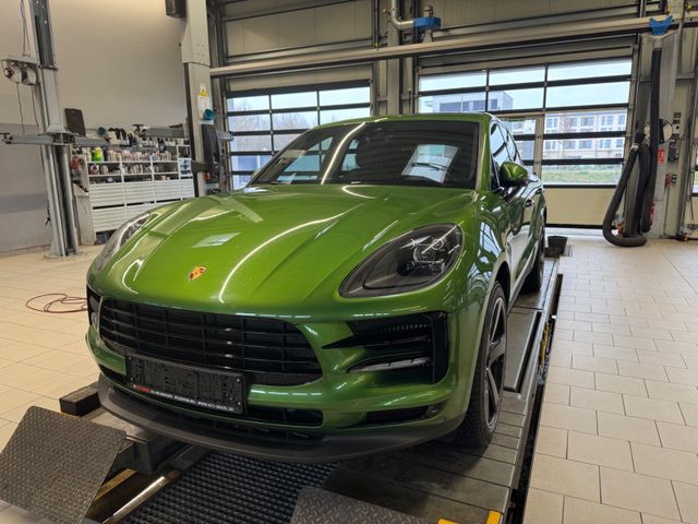 Porsche Macan S