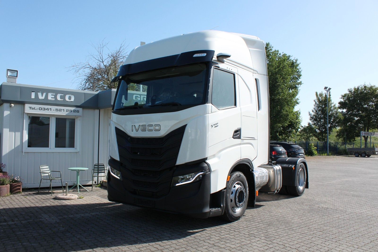Fahrzeugabbildung Iveco S-Way AS440S46T/FP mit Kipphydraulik