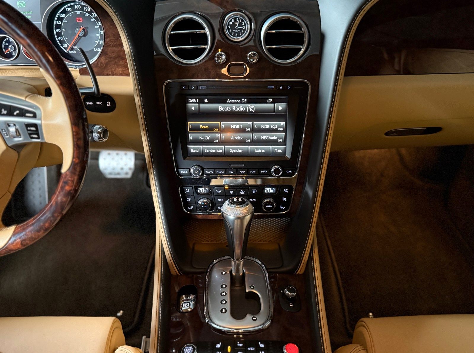 Fahrzeugabbildung Bentley Continental GT 6.0 W12 Speed 4WD Automatik