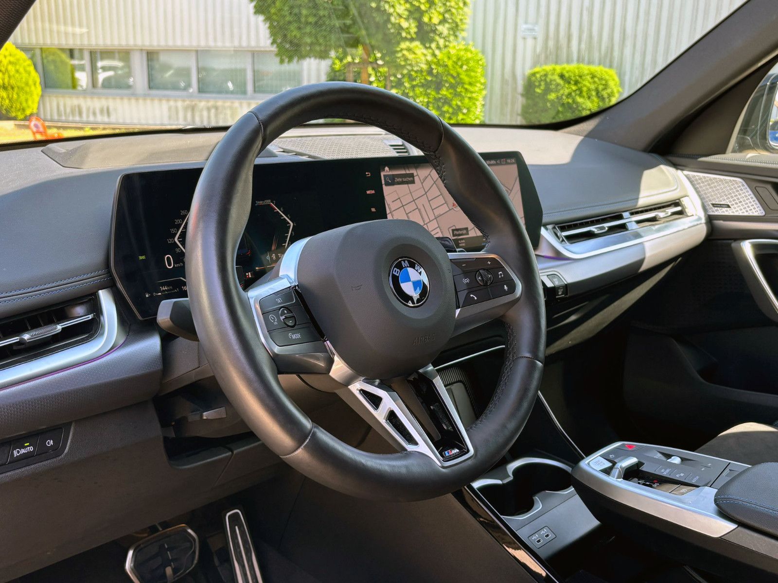 Fahrzeugabbildung BMW X1 xDrive23i M-Sport 360° LED H&K ACC HUD LED BT