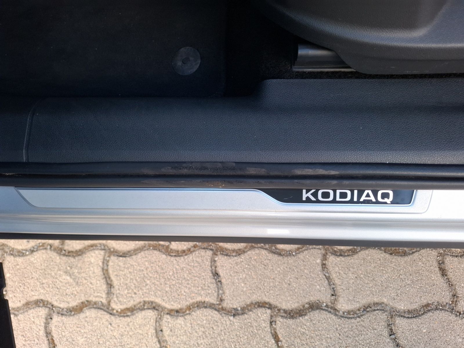 Fahrzeugabbildung SKODA Kodiaq TSI Clever DSG Matrix AHK Navi ACC RFK SH