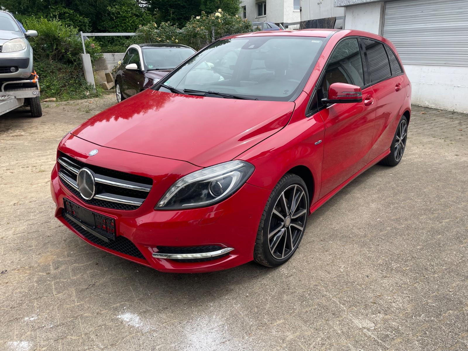 Mercedes-Benz B 200