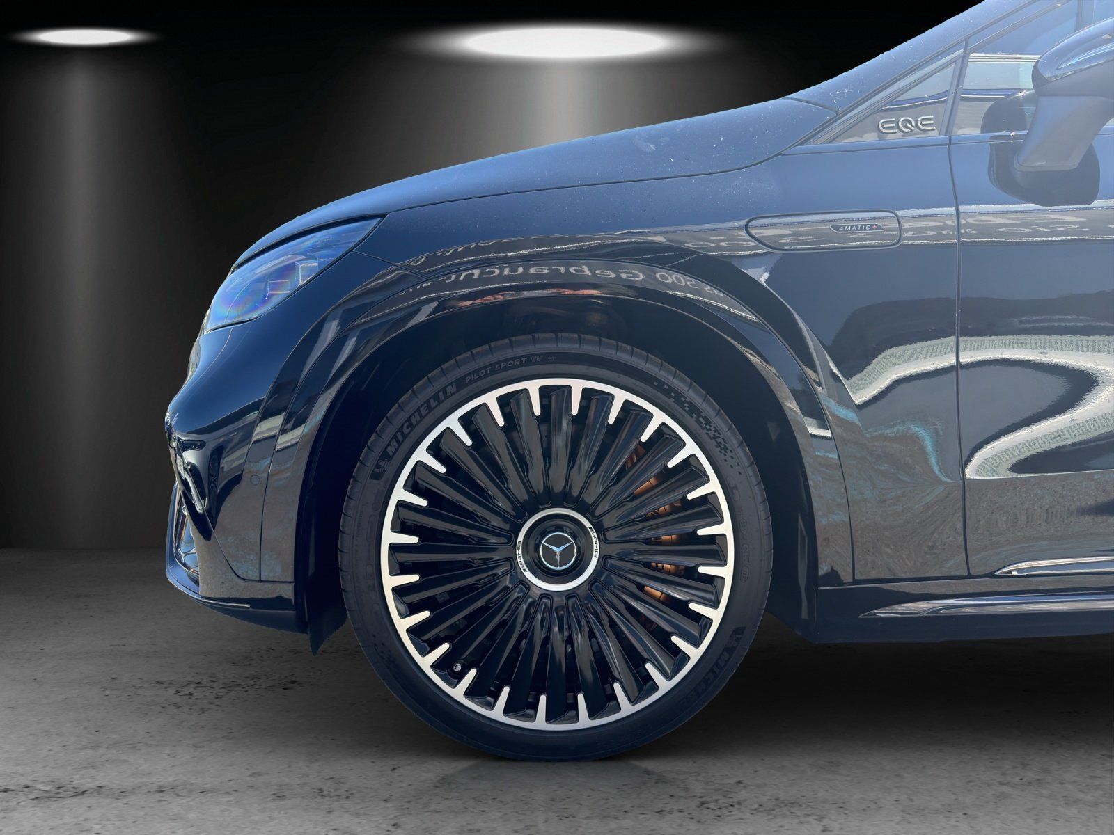 Fahrzeugabbildung Mercedes-Benz EQE 53 AMG Premium DYNAMIC+ Keramik DISTRO Hyper