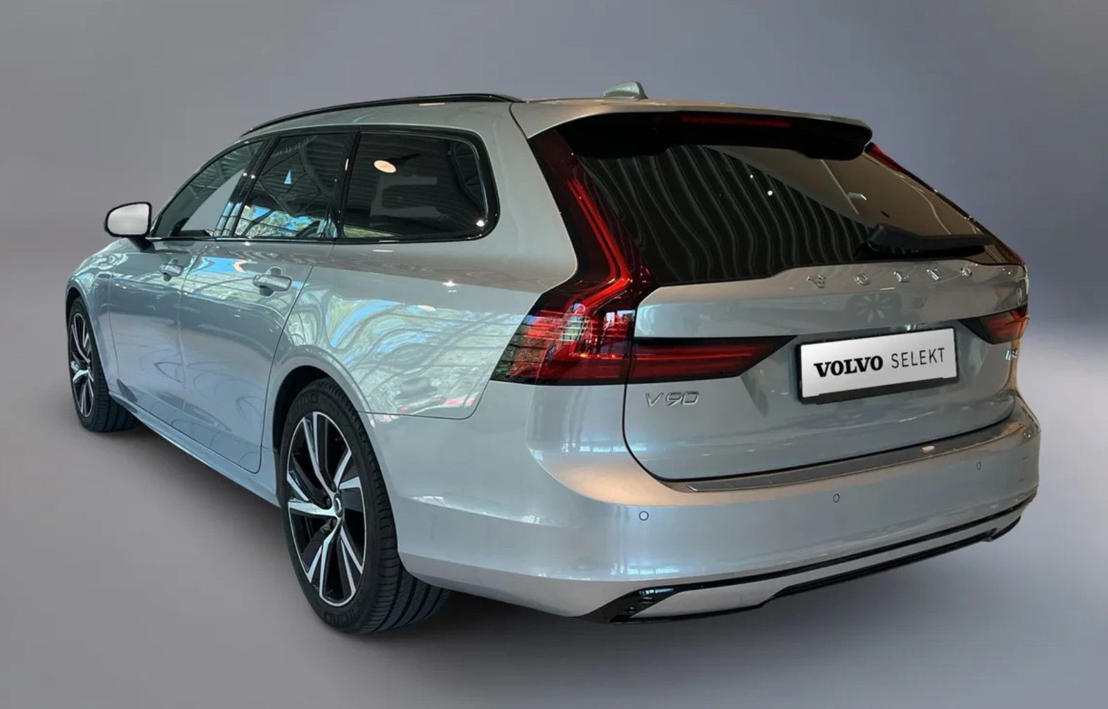 Volvo V90 B4 Kombi Plus Dark Leder AHK ALU 19 ZOLL foto 3