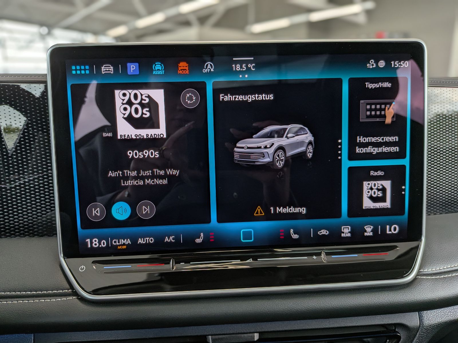 Fahrzeugabbildung Volkswagen Tiguan 1.5 eTSI ENERGY HD-Matrix 360 Pano AHK 19