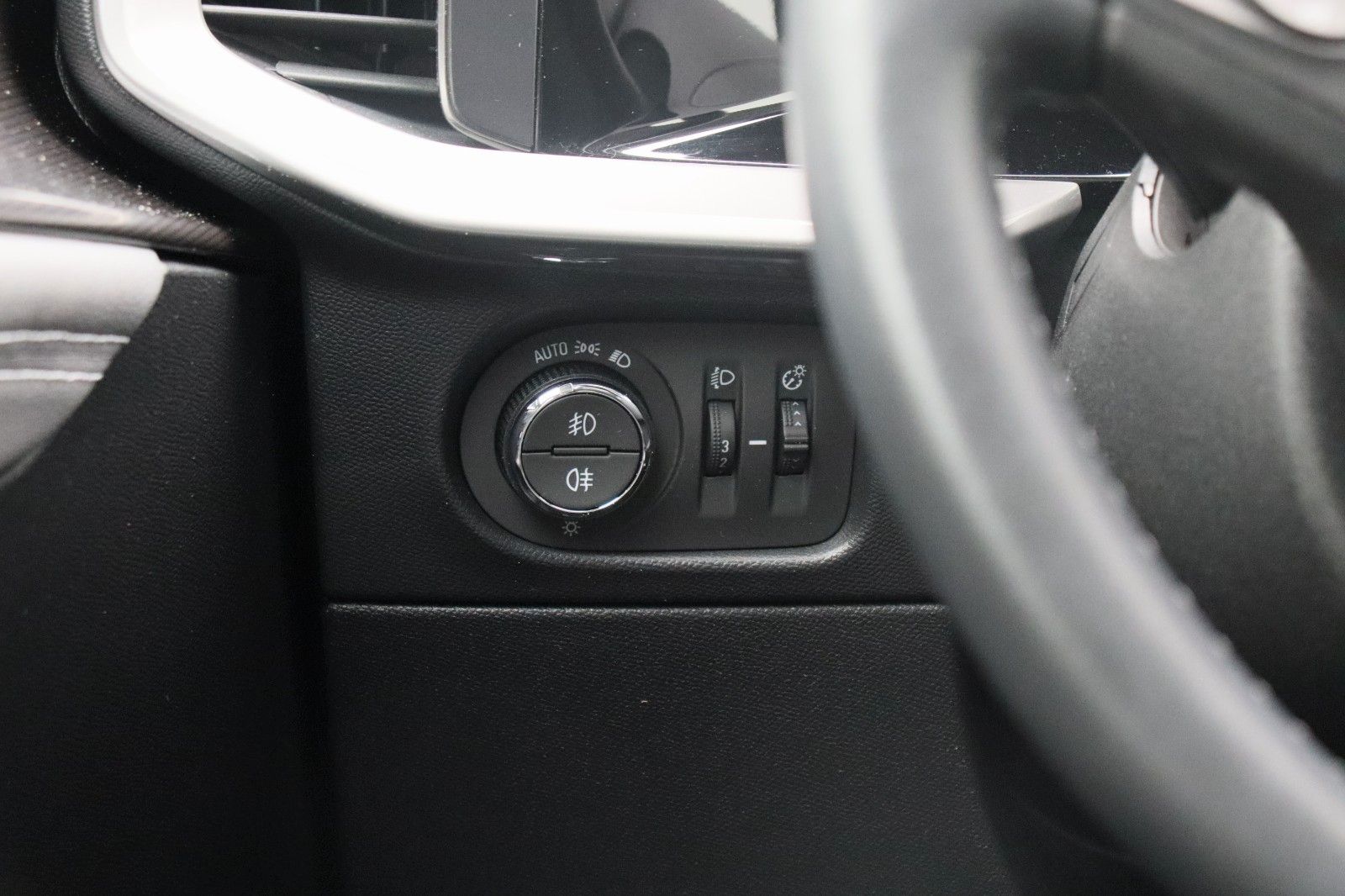 Fahrzeugabbildung Opel Mokka-e Elegance