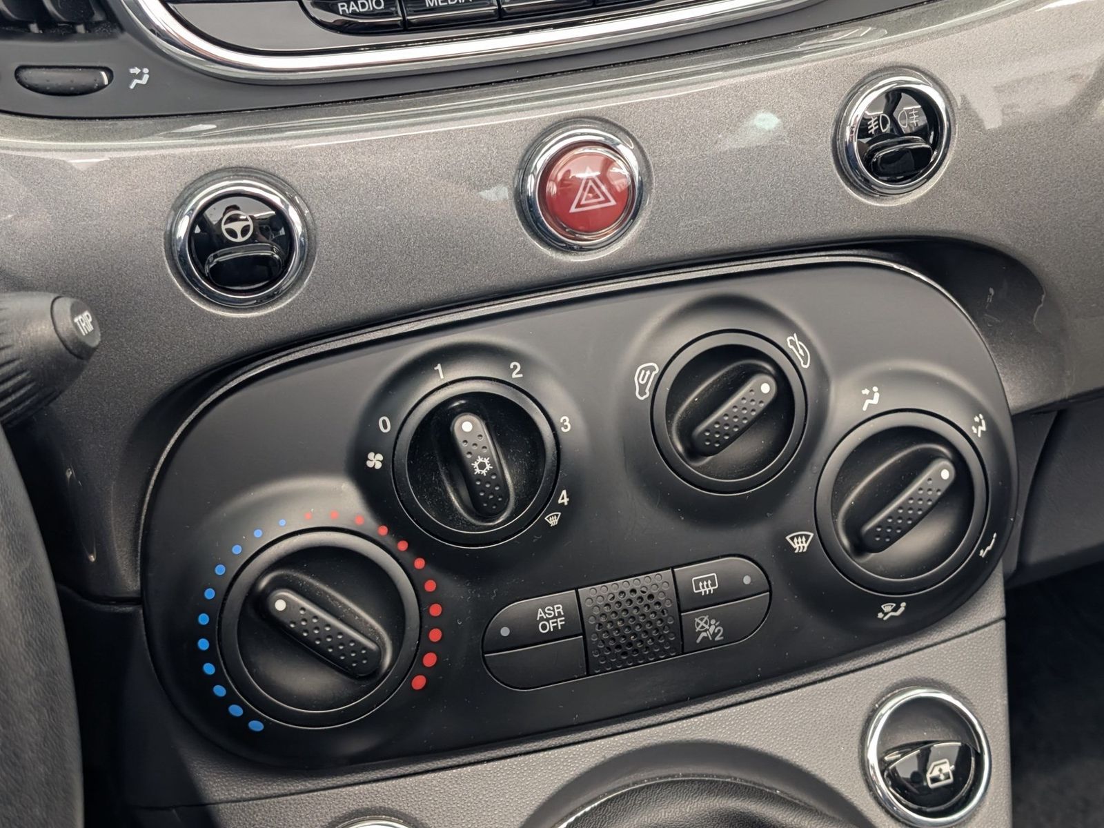 FIAT 500C  1.2 Lounge Cabrio Klima Bluetooth – Bild 21