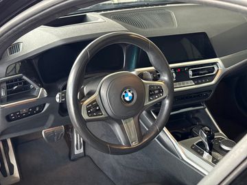 BMW 320i A