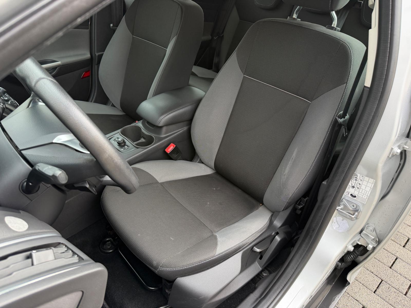 Ford Focus 2014 — photo 14
