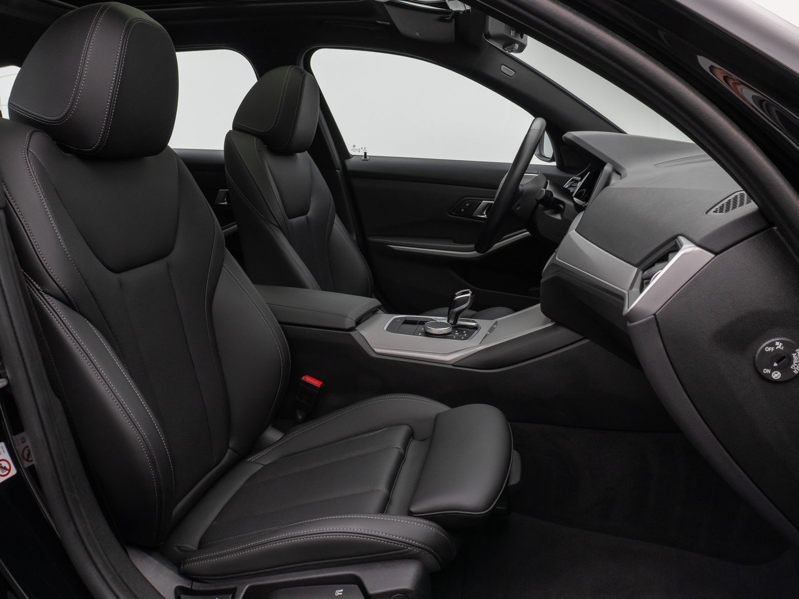 Fahrzeugabbildung BMW 320e xD Panorama Kamera DAB HiFi Alarm Sport LED