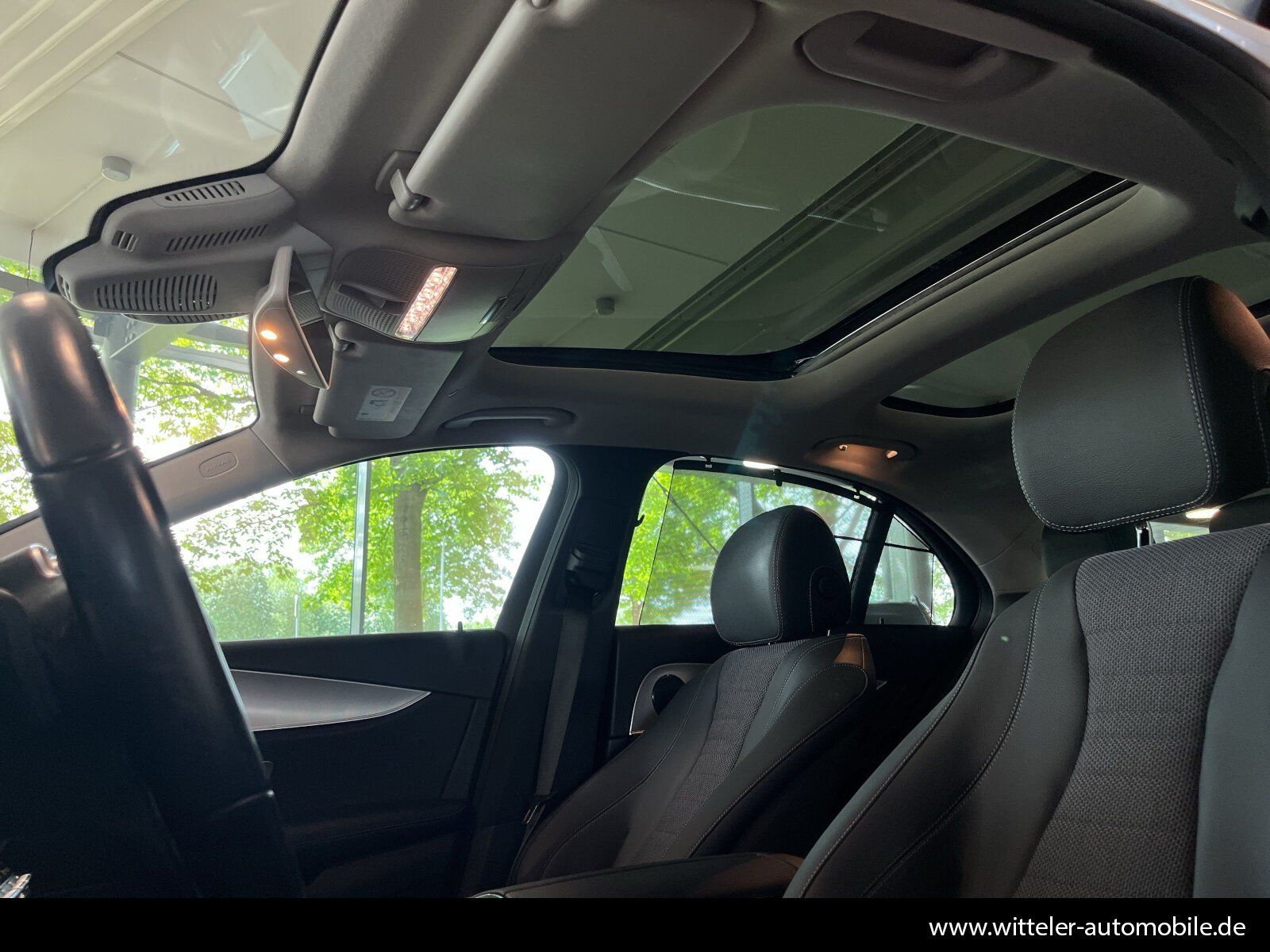 Mercedes-Benz E 220 d EXCLUSIVE LED/AHK/PANO/360°/Navigation foto 21