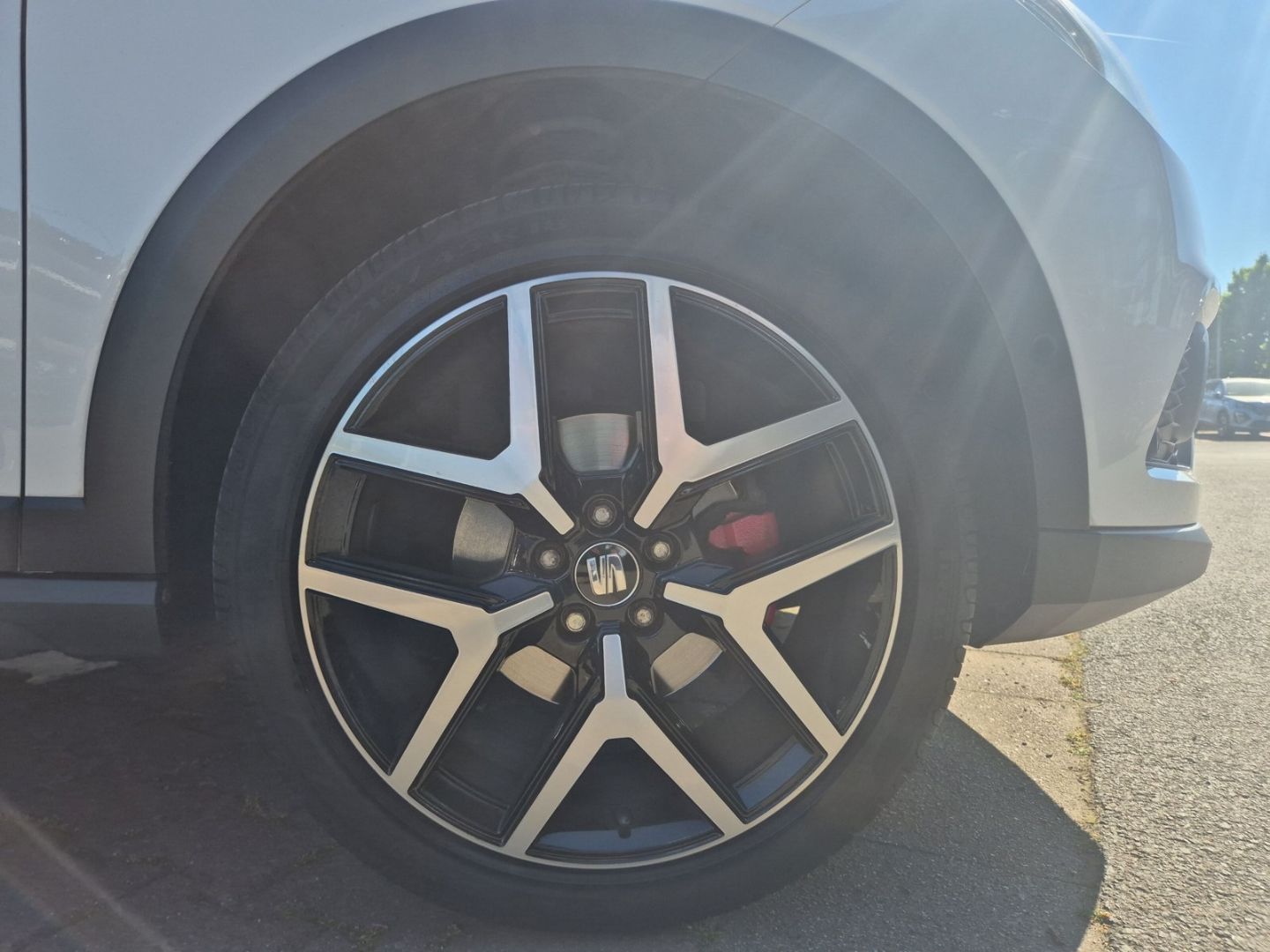 Fahrzeugabbildung SEAT Arona 1.0 TSI Navi Dig. Cockpit Soundsystem ACC