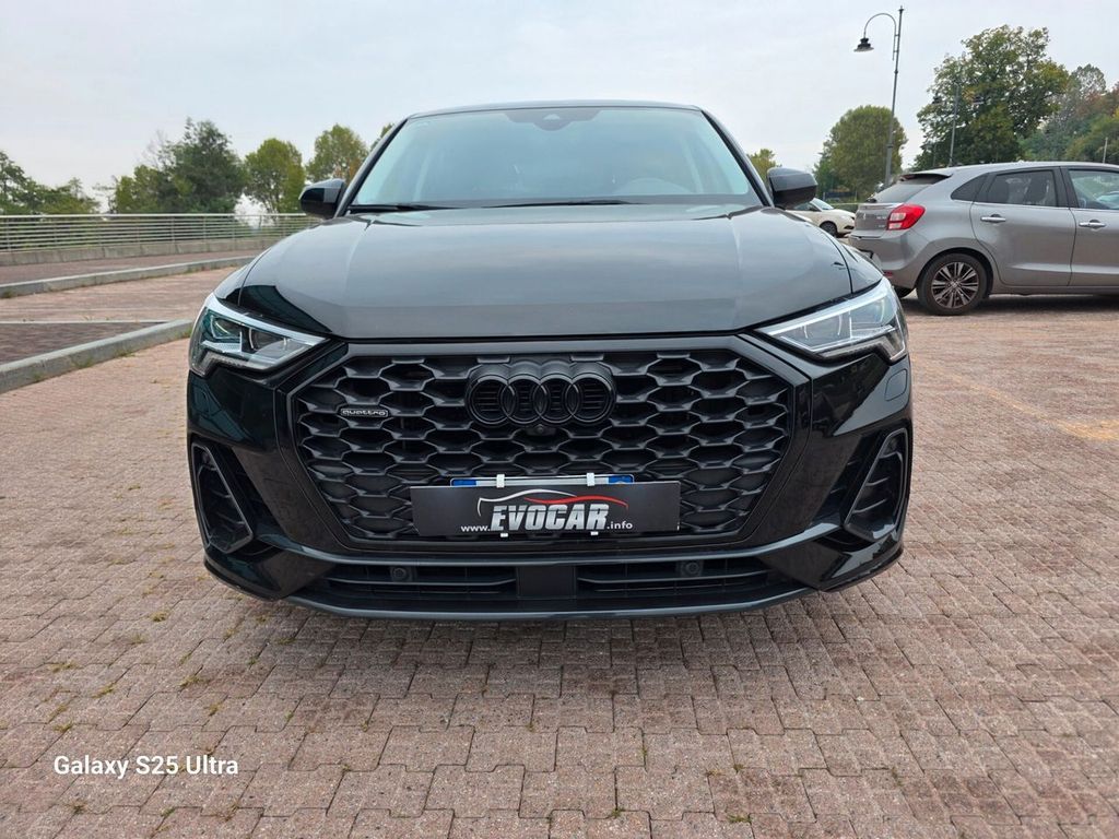 Image of Audi Q3