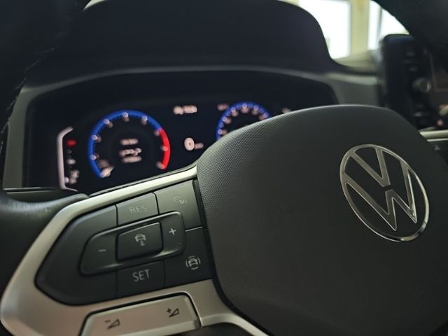 Fahrzeugabbildung Volkswagen T-Roc 1.5 TSI Life KLIMA SHZ PDC LM18 VORB.NAVI