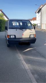 Mitsubishi L300 - Mitsubishi L300: Van