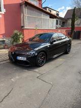 Alfa Romeo Giulia 2.9 V6 Bi-Turbo 382 kW AT8 Quad. Supe...