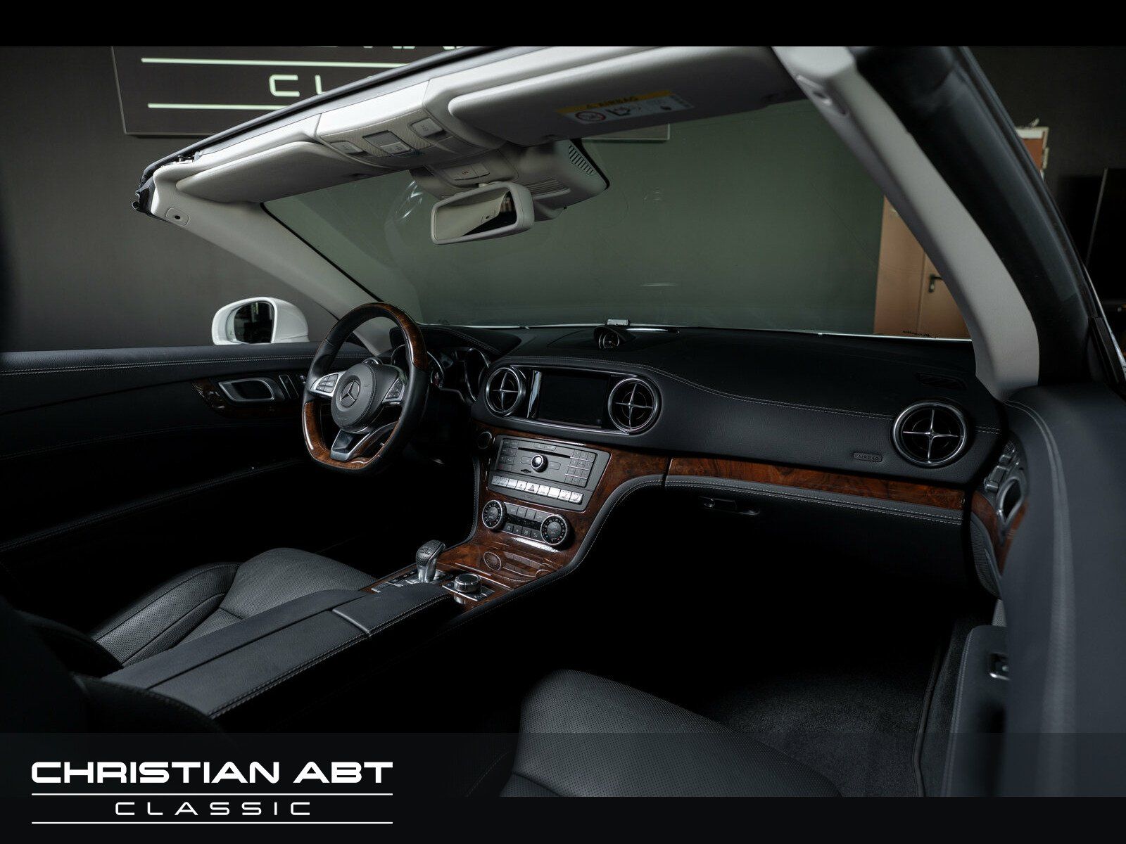 Fahrzeugabbildung Mercedes-Benz SL 500 COMAND/Pano.-Dach/Distronic/Autom./LED