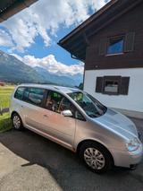 Volkswagen VW Touran 2.0 TDI DSG | 140 PS | Standheizung  - Volkswagen Touran 140 ps mit Diesel-Antrieb