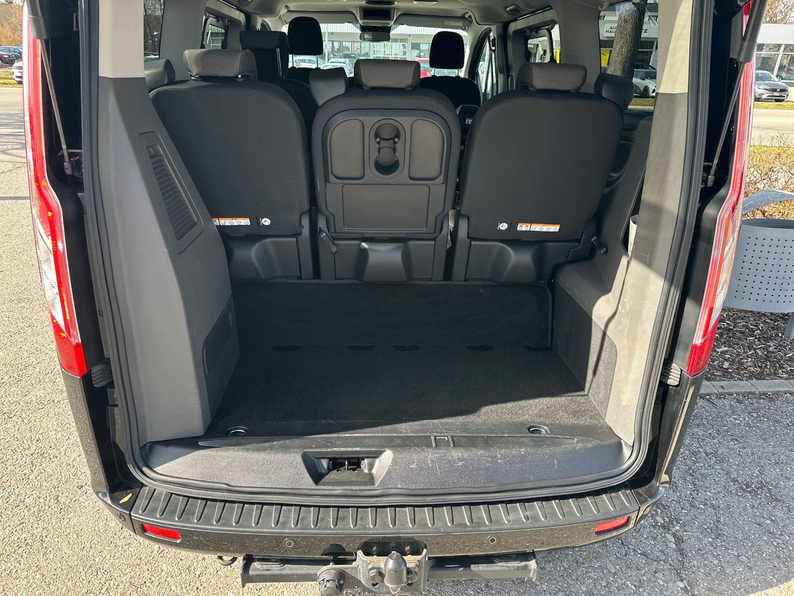 Fahrzeugabbildung Ford Tourneo Custom Titanium L1 AHK