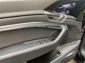 Audi Q8 e-tron - 9