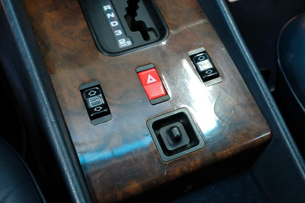 Mercedes-Benz SL 560