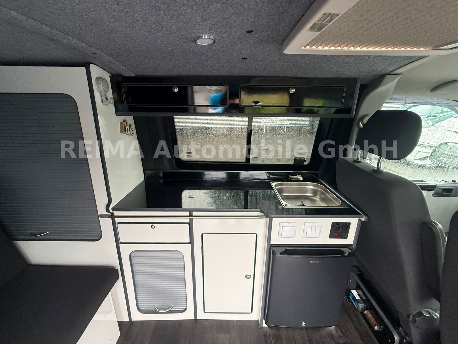 Fahrzeugabbildung Volkswagen T5 2,0 TDi Camper, Solar , 2 Schlafplätze