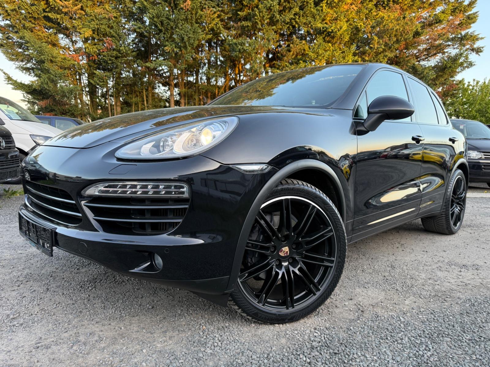 Porsche Cayenne Diesel Platinum Edition/Pano/AHK/VOLL!!!