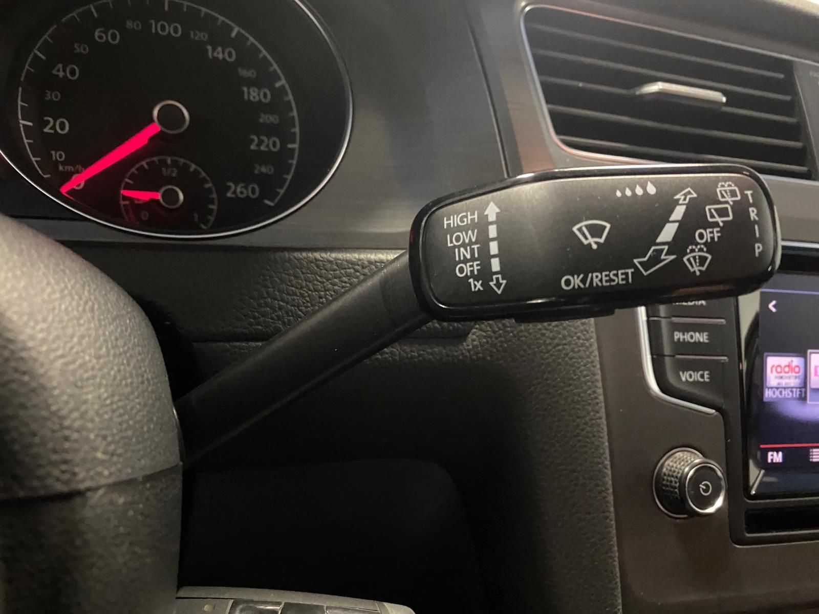 Fahrzeugabbildung Volkswagen Golf VII Comfortline+ALLWETTER+2-ZKLIMA+PDC+HEIZ